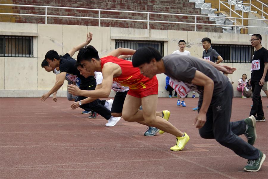医学院举行2016年师生运动会1.JPG