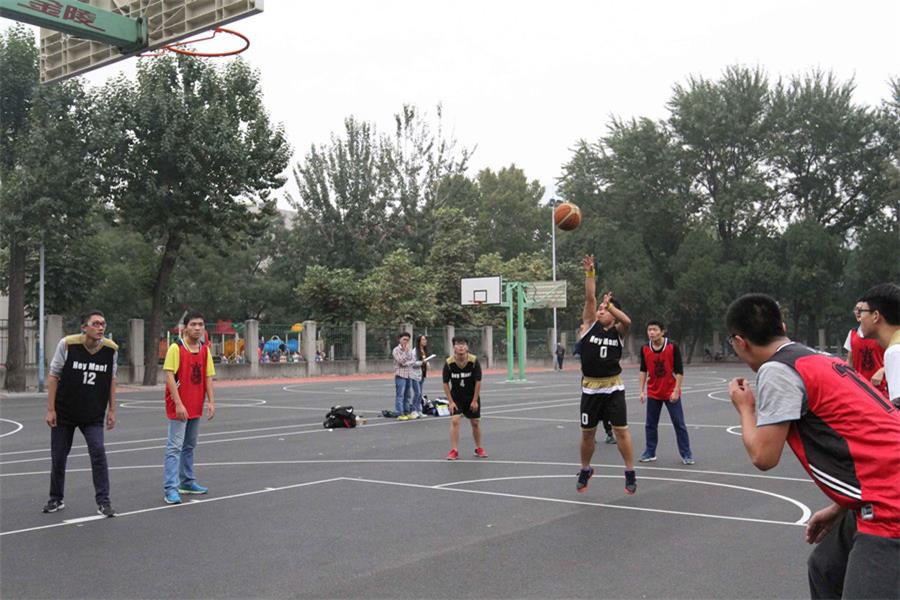1477840030832090.jpg Dream cup篮球赛初赛顺利举行(1).jpg